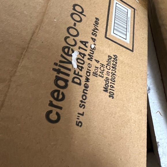 Creative Co-Op Set of 4, Stoneware Mugs Mugs & Cups, 4 Count - Picture 3 of 3